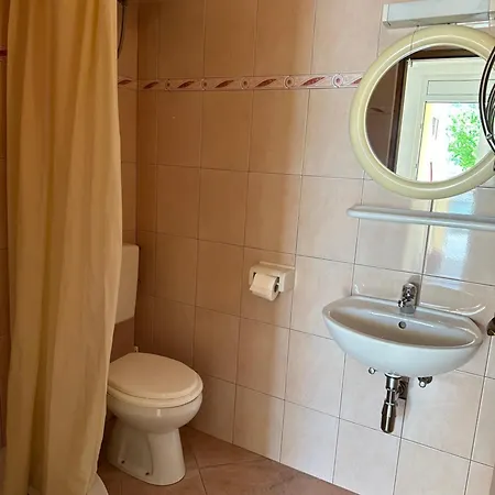Uvala شقة
